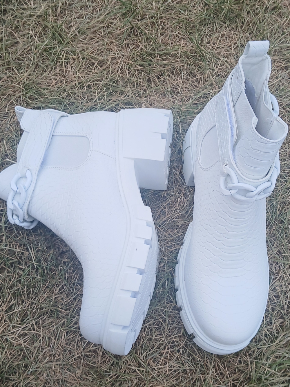Pierre Dumas White Chunky Chelsea Booties with Chain Trim